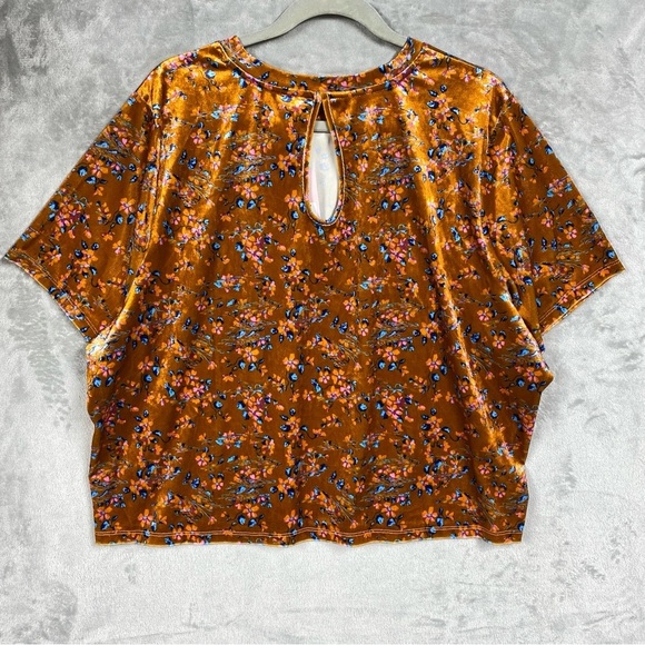 Savage Fenty Psychedelic Velvet PJ Pajama Top Size 1X Floral Key Hole - Picture 3 of 8